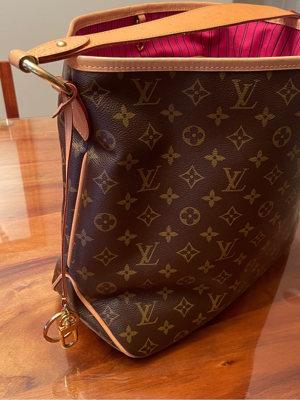 Louis Vuitton Delightful MM Monogram Canvas Duffel with Light Natural Trim - Picture 11 of 12